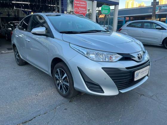 TOYOTA YARIS 1.5 16V FLEX SEDAN XL LIVE MULTIDRIVE TOYOTA YARIS 1.5 16V FLEX SEDAN XL LIVE MULTIDRIVE